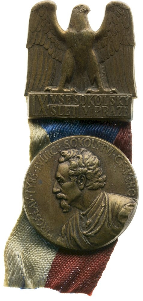 IX. Všesokolský slet v Praze 1932 - Odznak s medailou M. Tyrša